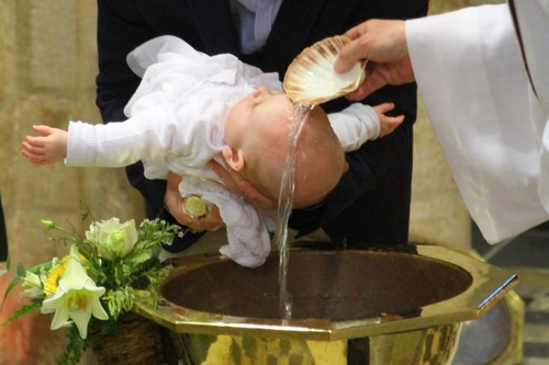 baptême d'enfant