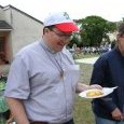 Le Père Gaël est fier de sa casquette