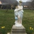 La Vierge dans le jardin des Soeurs